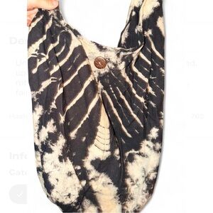 Source Unknown Black and Cream Crossbody Bag